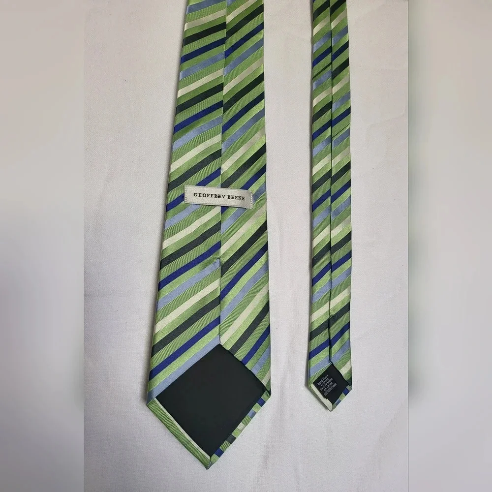 Geoffrey Beene Preppy Blue Green 100% Silk Striped Career Tie Vintage‎